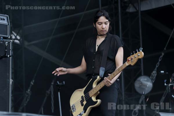 SAVAGES - 2017-07-02 - ARRAS - La Citadelle - Main Stage - Ayse Hassan